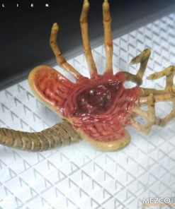 Mezco Toys ONE:12 Collective - Alien 32 Mezco Toys ONE:12 Collective - Alien