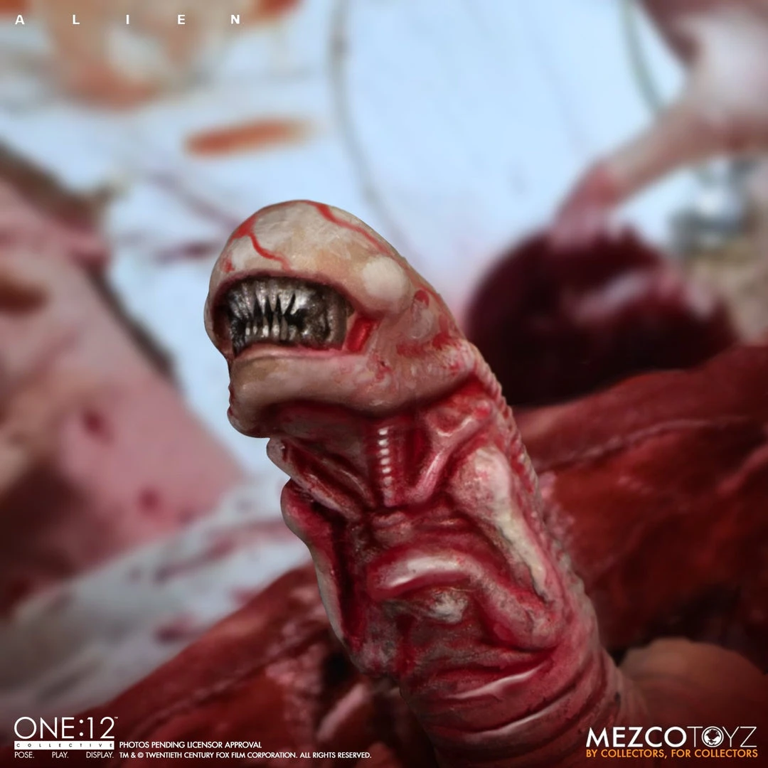 Mezco Toys ONE:12 Collective - Alien 16 Mezco Toys ONE:12 Collective - Alien