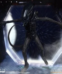 Mezco Toys ONE:12 Collective - Alien 35 Mezco Toys ONE:12 Collective - Alien