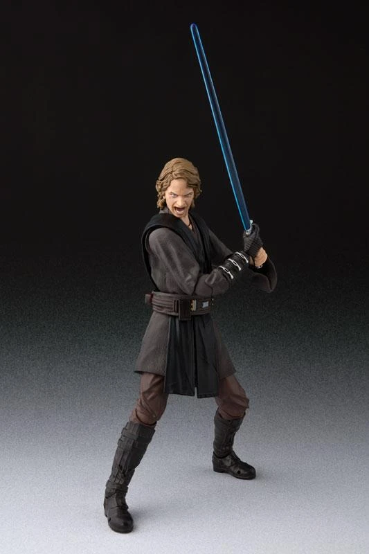 Bandai S.H. Figuarts Star Wars - Anakin Skywalker (Revenge Of The Sith) 8 Bandai S.H. Figuarts Star Wars - Anakin Skywalker (Revenge Of The Sith)
