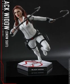 Pre-Orders Hot Toys - 1/6 Scale Figure - Black Widow (Snow Suit)