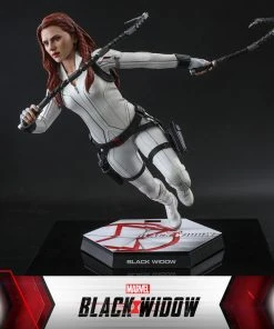 Pre-Orders Hot Toys - 1/6 Scale Figure - Black Widow (Snow Suit)