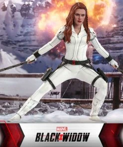 Pre-Orders Hot Toys - 1/6 Scale Figure - Black Widow (Snow Suit)