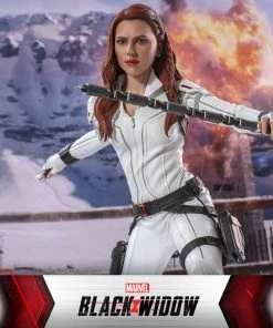 Pre-Orders Hot Toys - 1/6 Scale Figure - Black Widow (Snow Suit)