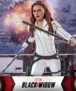 Pre-Orders Hot Toys - 1/6 Scale Figure - Black Widow (Snow Suit)