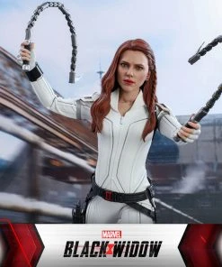 Pre-Orders Hot Toys - 1/6 Scale Figure - Black Widow (Snow Suit)