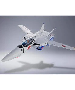 Bandai DX Chogokin Macross 1/48 Scale VF-1A Maximillian Jenius Use