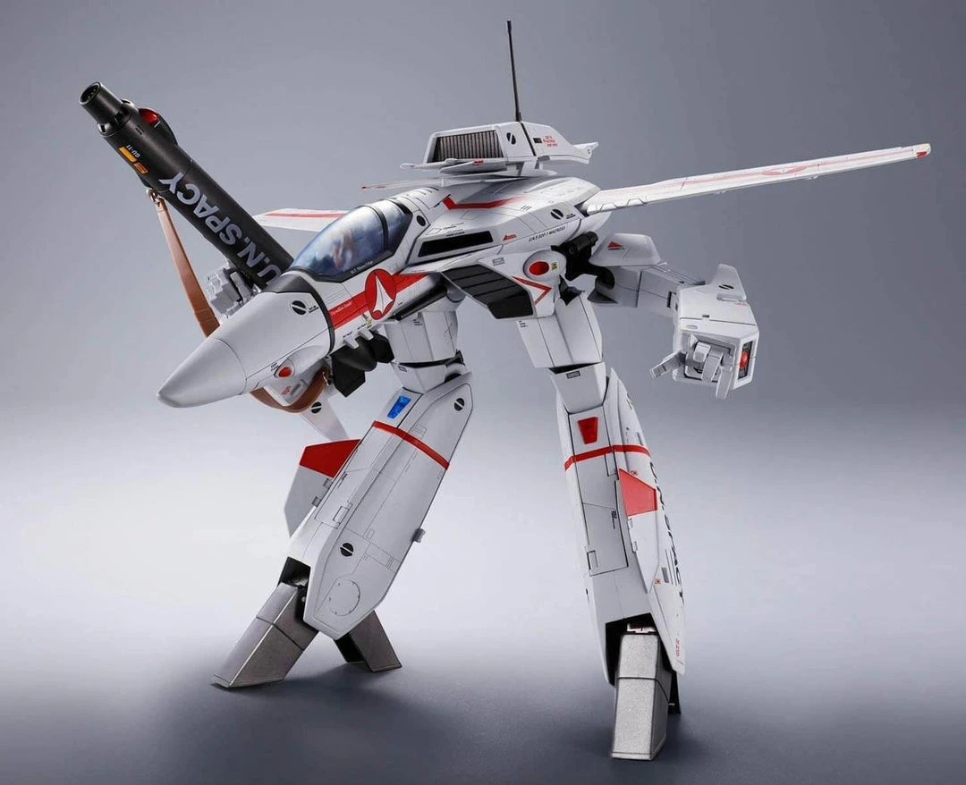 Bandai DX Chogokin Macross 1/48 Scale VF-1J Valkyrie (Hikaru Ichijo) Anime 8 Bandai DX Chogokin Macross 1/48 Scale VF-1J Valkyrie (Hikaru Ichijo) Anime