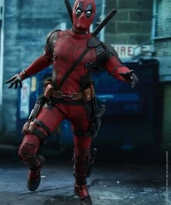 Hot Toys Movie Masterpiece 1/6 Scale Figure - Deadpool 2 Comics
