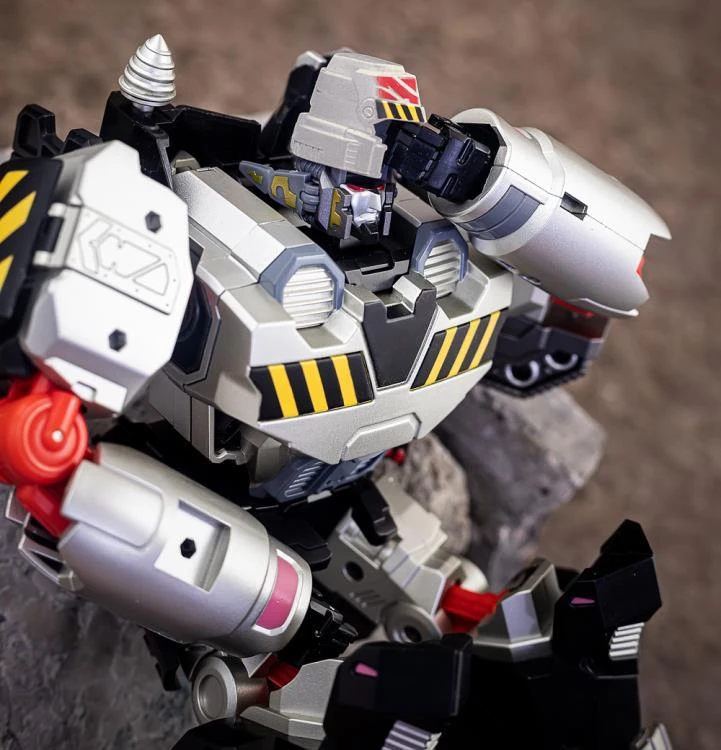 Mastermind Creations Reformatted R-40 Jaguar W/ Tyrantron Upgrade Kit Transformers 13 Mastermind Creations Reformatted R-40 Jaguar W/ Tyrantron Upgrade Kit Transformers