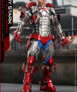 Pre-Orders Hot Toys Sixth Scale Figure - Tony Stark (Mark V Suit Up Version) Standard Ed. - (Iron Man 2) 29 Pre-Orders Hot Toys Sixth Scale Figure - Tony Stark (Mark V Suit Up Version) Standard Ed. - (Iron Man 2)